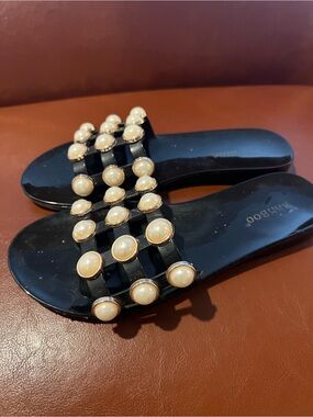 BAMBOO Black Jelly Slide Sandals with Pearl Accents